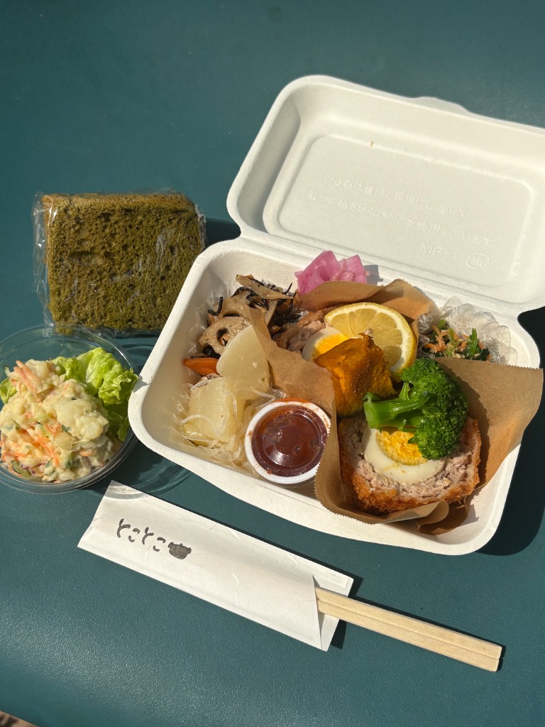 手作りの惣菜とお弁当